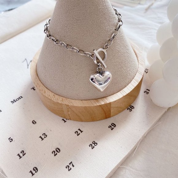 *Sterling Silver Heart Toggle Link Chain Bracelet - Picture 3 of 11